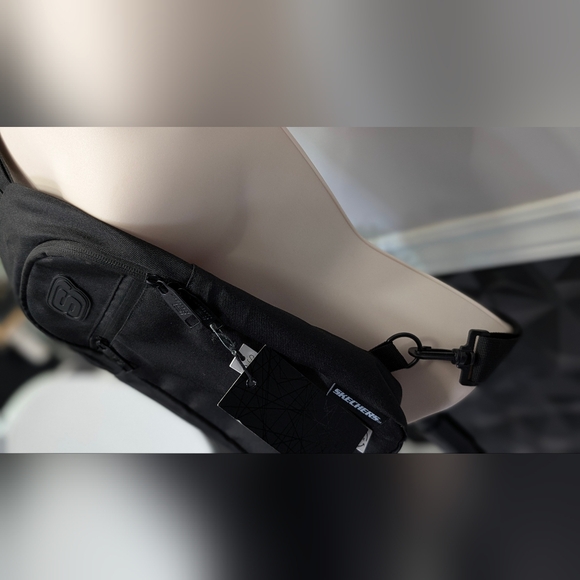 Sketchers Black Crossbody Shoulder Bag - Picture 3 of 6
